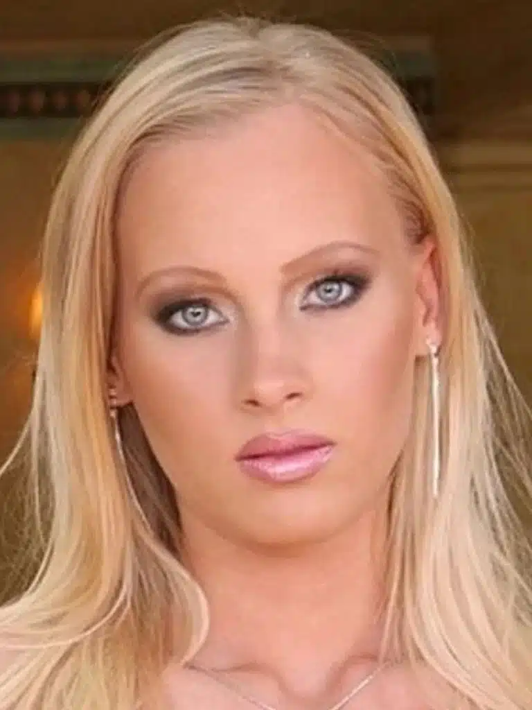 Gitta Blond Biography: Wiki, Age, Career, Height, Weight, Boyfriend, Net Worth & More